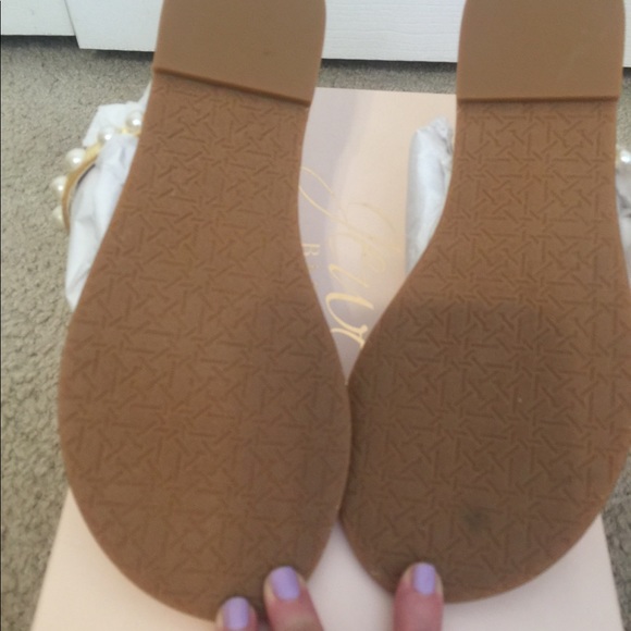 NEW Jewel Badgley Mischka Sandals - Picture 3 of 8